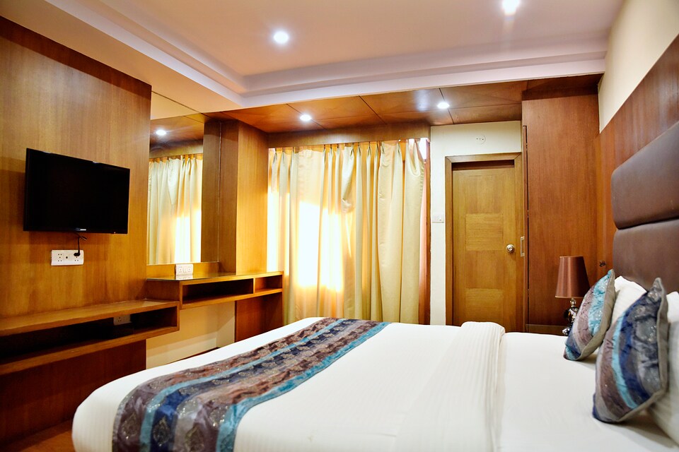 OYO 2012 Hotel Shiwalik Regency, The Mall Road-Shimla, Shimla