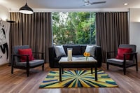 Townhouse Krishna Nagar Metro Station