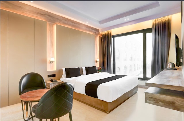 Super Townhouse ISBT Dehradun