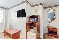 Chesterfield Hotel by OYO Hwy 9