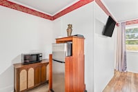 Chesterfield Hotel by OYO Hwy 9