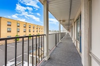 Relax Inn by OYO Columbus OH I 70