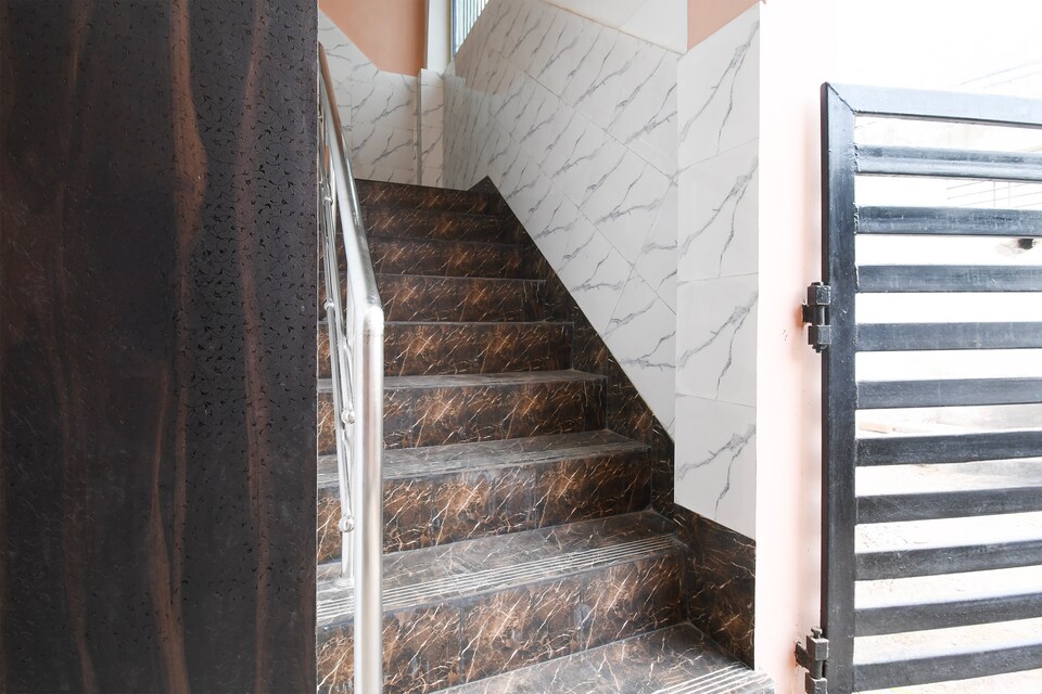 Hotel O Samraat, Station Road, Raipur