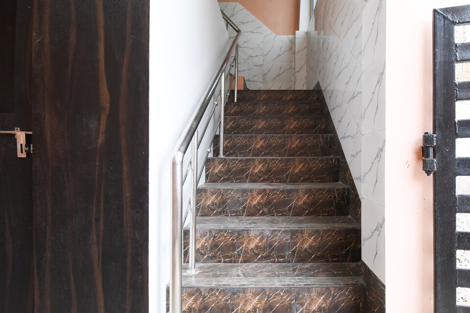 Hotel O Samraat, Station Road, Raipur