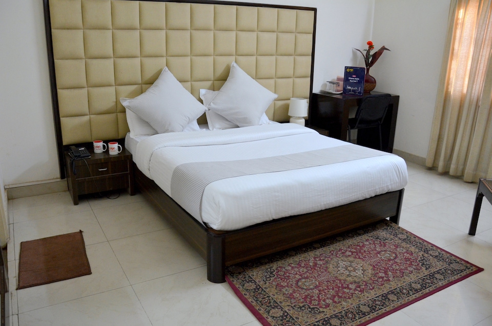 OYO 2027 IVY Stays, Gomti Nagar Lucknow, Lucknow