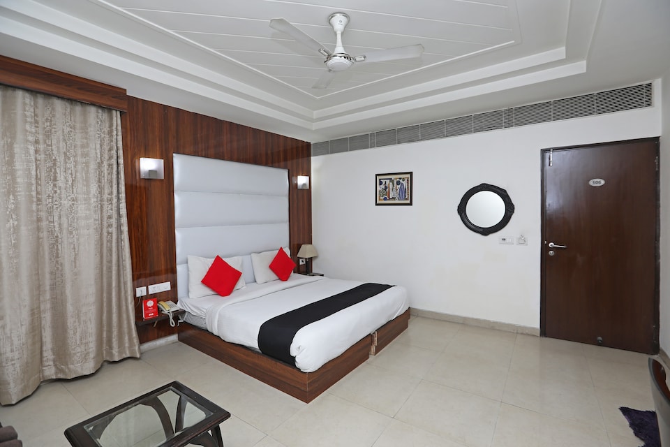 Capital O 445 Impress Hotel, Airport Delhi, Delhi Transit