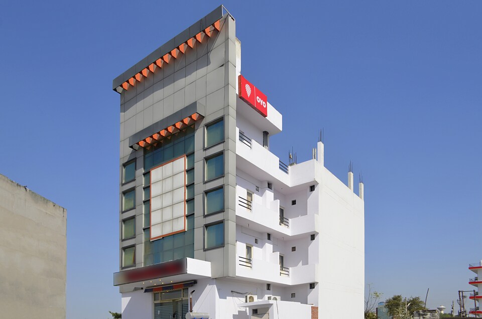 OYO 2031 Hotel Sunshine Inn, Gomti Nagar Lucknow, लखनऊ