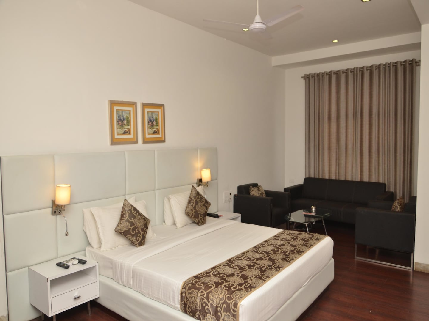 Oyo 2037 Hotel Manor Premium Aurangabad Book 3049 Oyo 2037 Hotel Manor 1