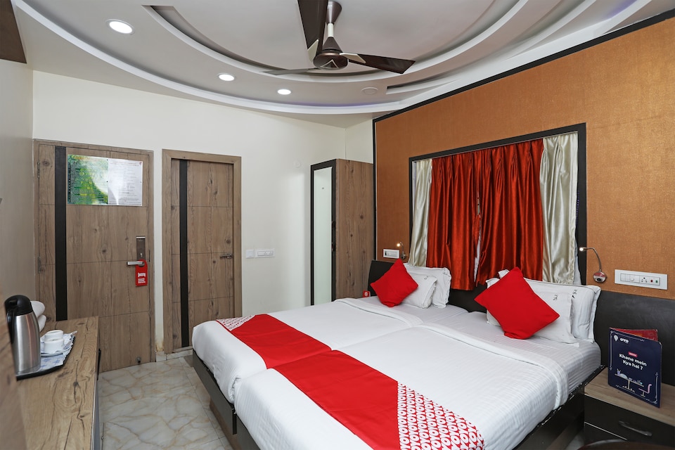 OYO 2038 Hotel Green Leaf Regency, Ruby Hospital Kolkata, Kolkata