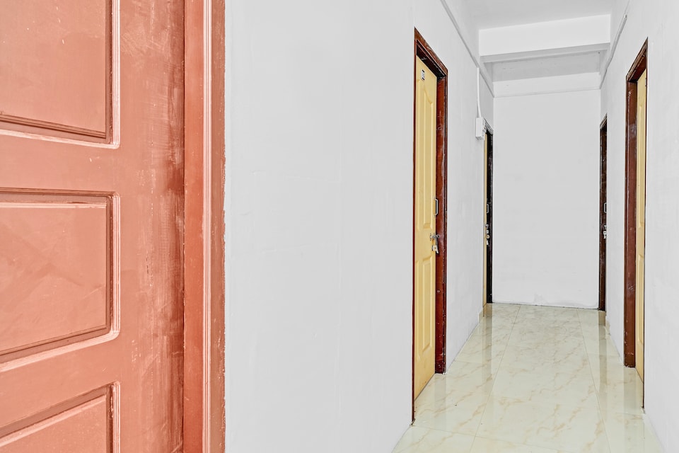 Hotel O BE YOU RESIDENCY , MG Road Kochi, Kochi