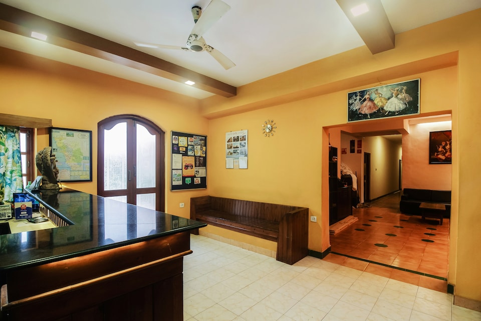 OYO 2049 Hotel Lua Nova, Baga Goa, Goa
