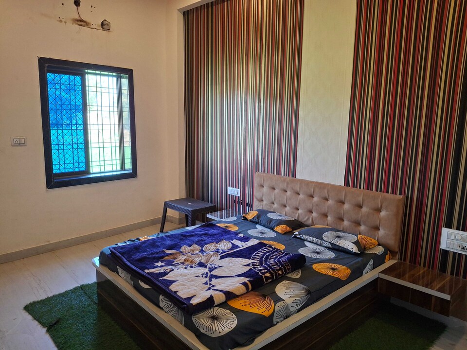 OYO 831647 Shree Madhav Hotel & Restrorent, Udaipur North, Udaipur