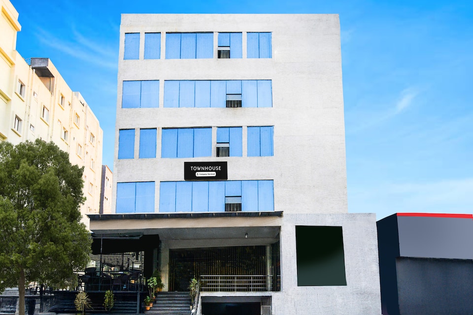 Super Townhouse HITEC City Metro Station Formerly JKC Grand, Madhapur, Hyderabad