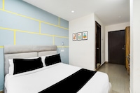 Super Townhouse HITEC City Metro Station Formerly JKC Grand