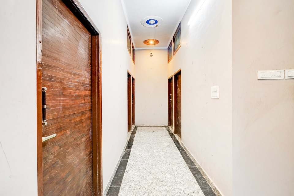 SPOT ON HOTEL SSS CAFE RESTAURANT , Jaipur Airport, Jaipur