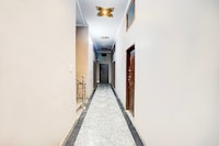 SPOT ON HOTEL SSS CAFE RESTAURANT 