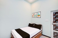 SPOT ON HOTEL SSS CAFE RESTAURANT 