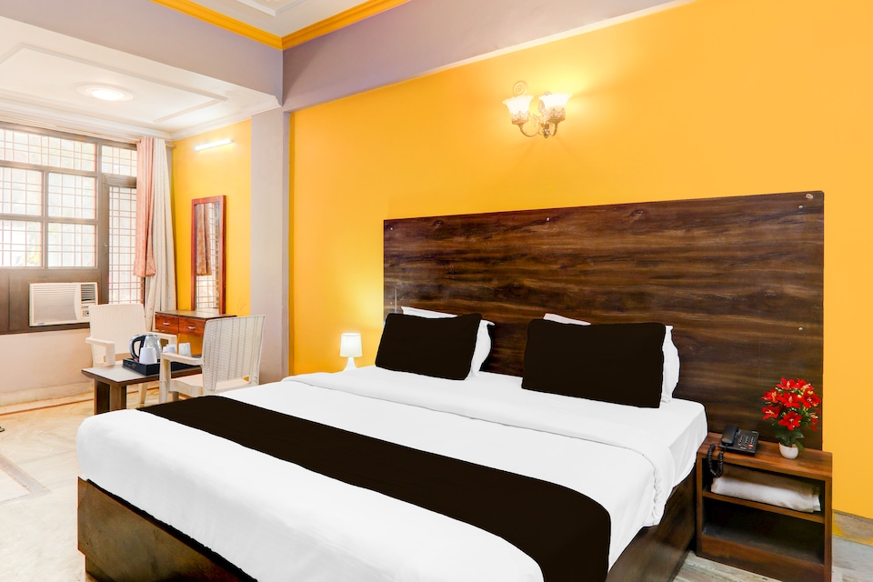 Super Hotel O Insaf Nagar Munshipuliya Formerly Vibrant, Indira Nagar Lucknow, Lucknow