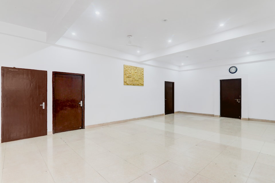 Super Hotel O Insaf Nagar Munshipuliya Formerly Vibrant, Indira Nagar Lucknow, Lucknow