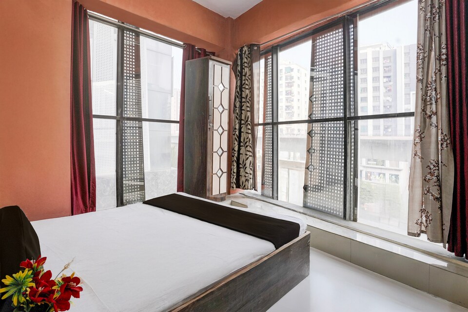 Hotel O Bhimrad Althan Road Formerly Hotel Khushi, Airport Surat, Surat