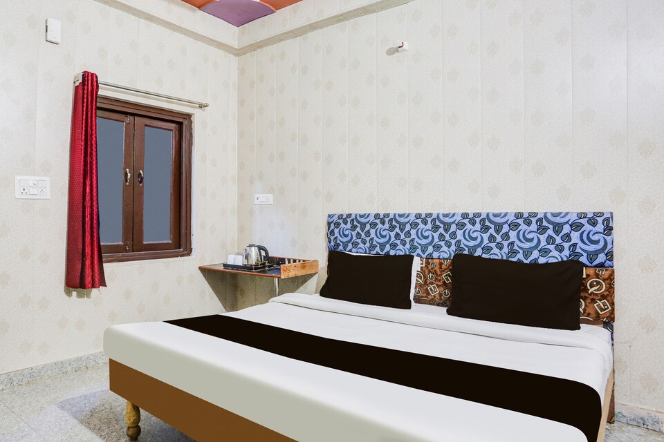 Hotel O Chahtikara Chowk Vrindavan Formerly Laddu Gopal Guest House, Prem Mandir Vrindavan, Vrindavan