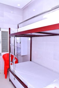 Hotel O Shine, Palia Kalan