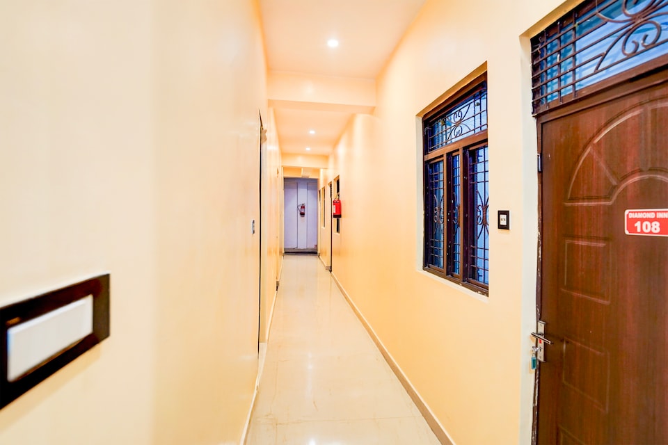 Hotel O Guru Kripa, Rambagh Allahabad, Prayagraj