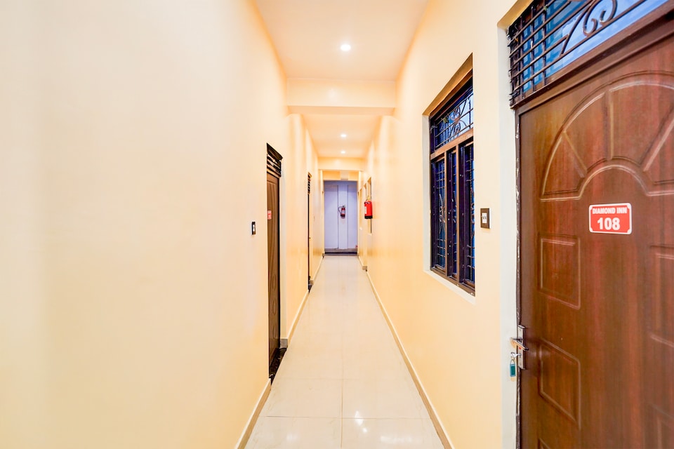 Hotel O Guru Kripa, Rambagh Allahabad, Prayagraj