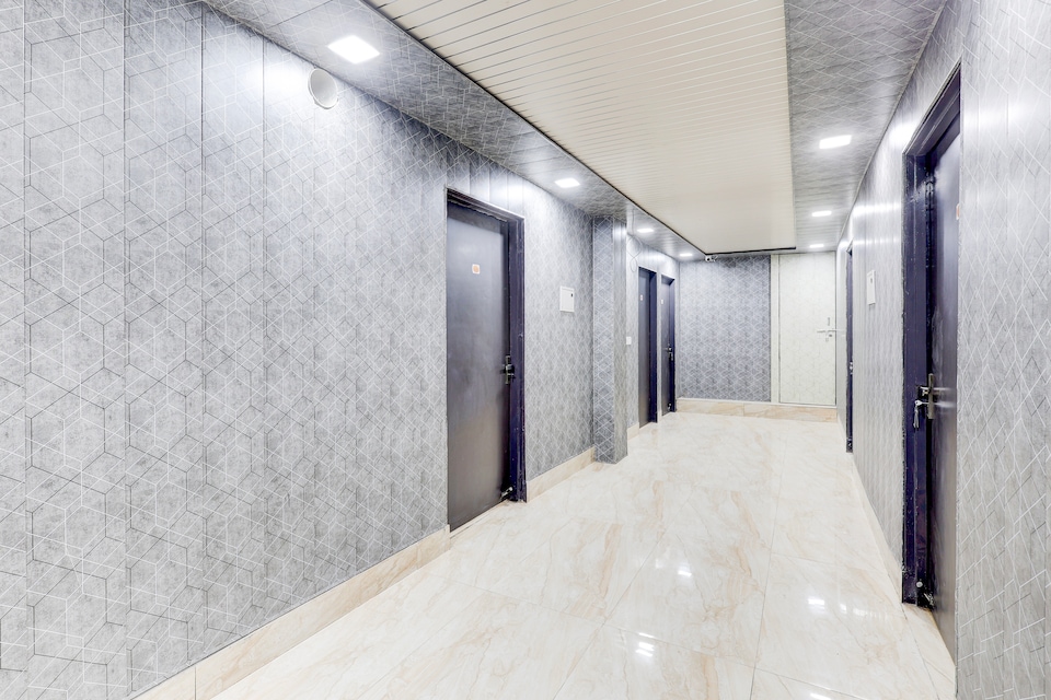 Hotel O Grand Heights, Saket Delhi, Delhi