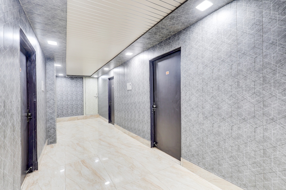 Hotel O Grand Heights, Saket Delhi, Delhi