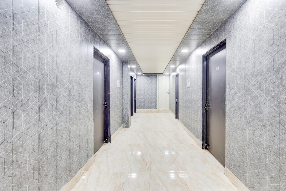 Hotel O Grand Heights, Saket Delhi, Delhi