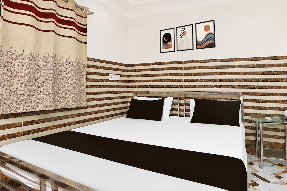 Hotel O by OYO Hiland Park Formerly Ayush Villa, Gariahat Kolkata, Kolkata