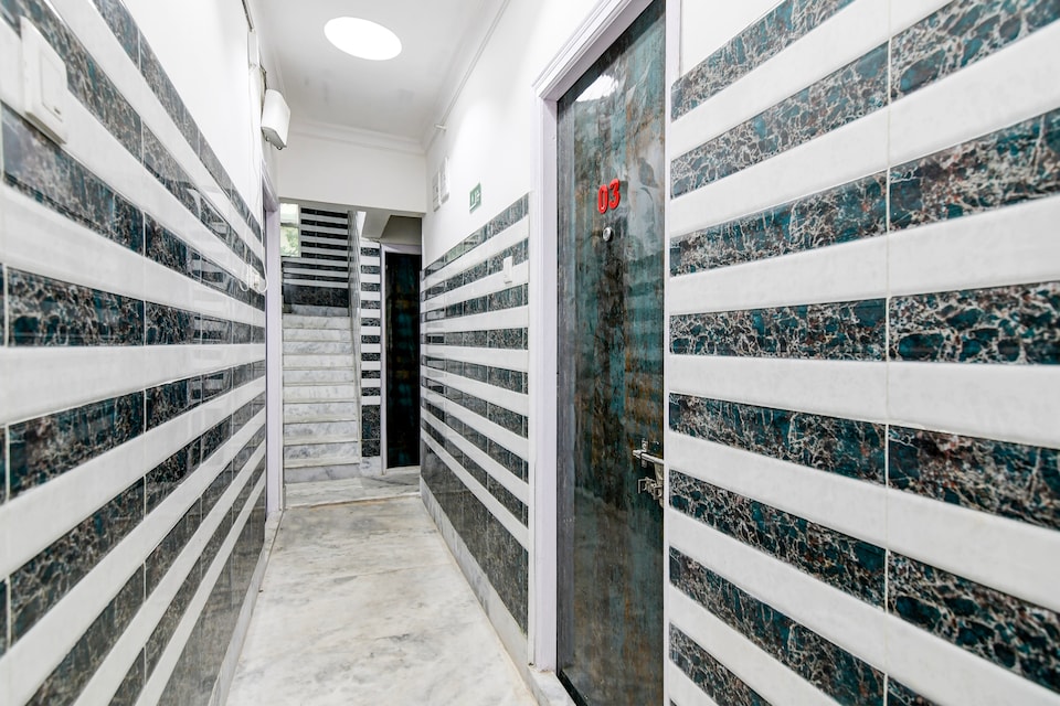 Hotel O Hiland Park Formerly Ayush Villa, Gariahat Kolkata, Kolkata