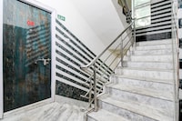 Hotel O Rabindra Sarovar Metro Station Kolkata Formerly Ayush Villa