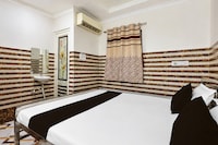 Hotel O by OYO Hiland Park Formerly Ayush Villa