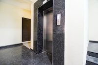 OYO 831782 Sayhallo Mansion