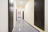 OYO 831782 Sayhallo Mansion