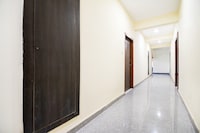 OYO 831782 Sayhallo Mansion