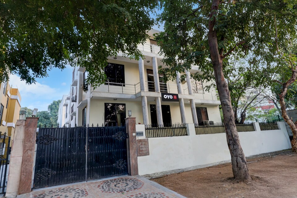 Hotel O Daffodils DLF Phase 2, Cyber City, Gurgaon