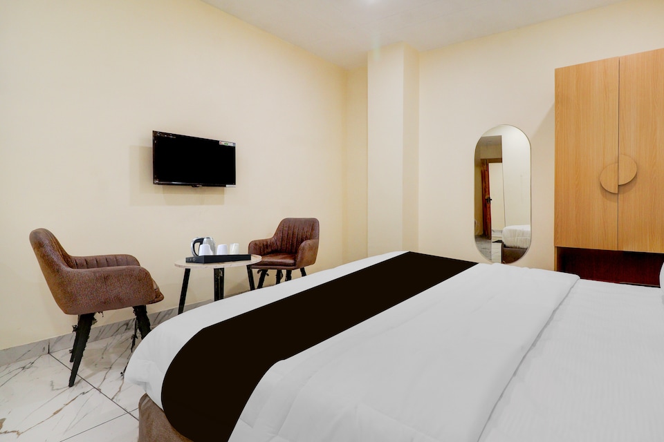 Super Townhouse Oak Army Aviation Base Jhansi, Jhansi, Jhansi