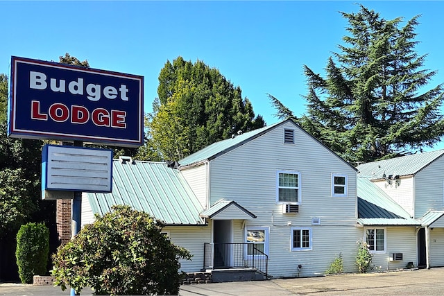 Budget Lodge by OYO Portland West