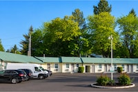 Budget Lodge by OYO Portland West