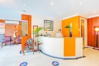 Collection O VIP Suites, Near PNR Pasay Evangelista, Makati Manila