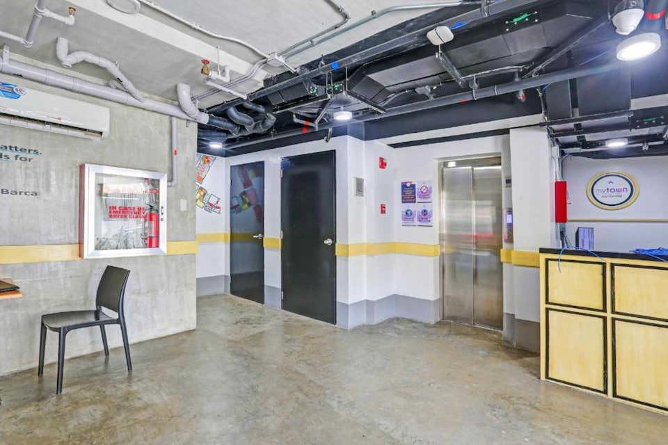 MyTown Madrid, Classy Hostel Bunkbeds Makati Metro Manila, Makati Manila, Makati City