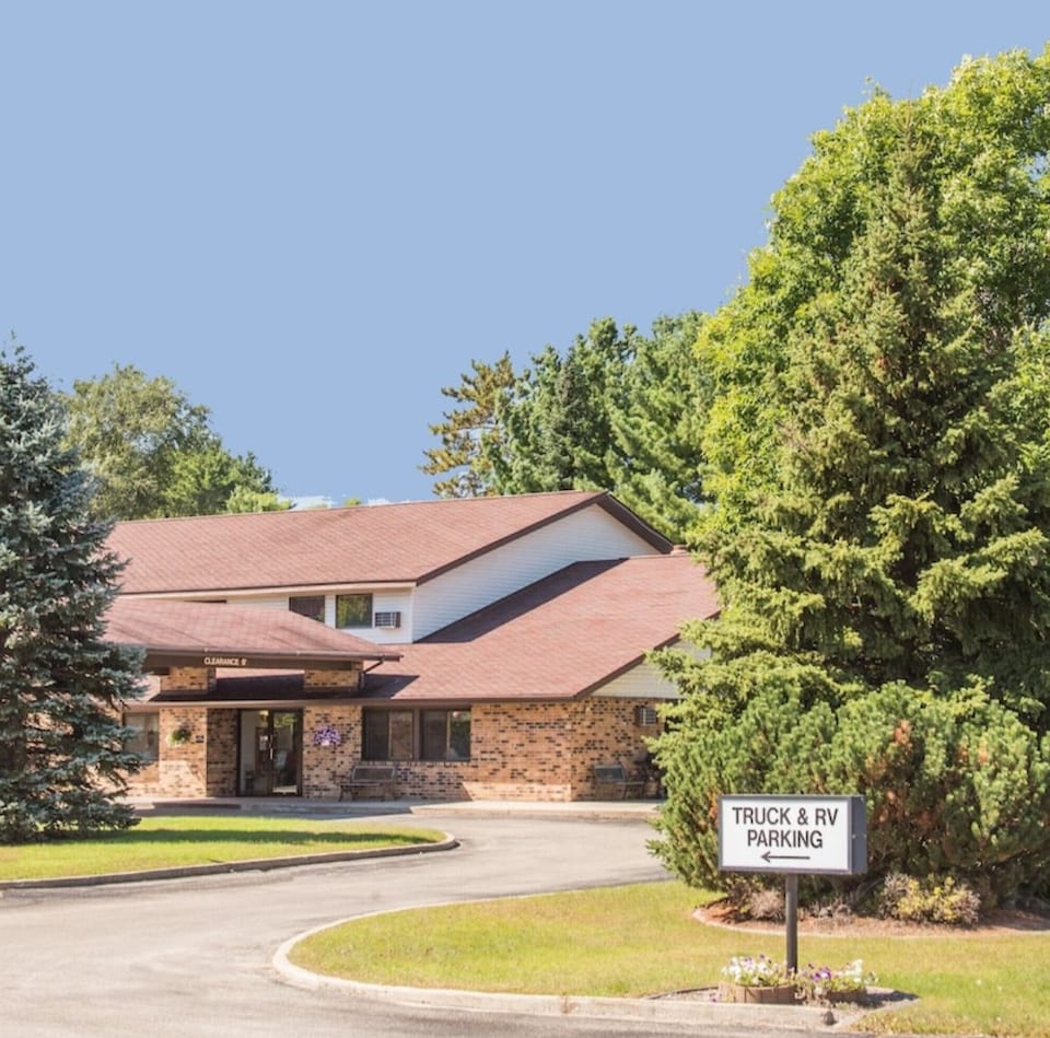 Wautoma Inn by OYO Near Airport WI 73,  Wautoma WI, Wautoma WI