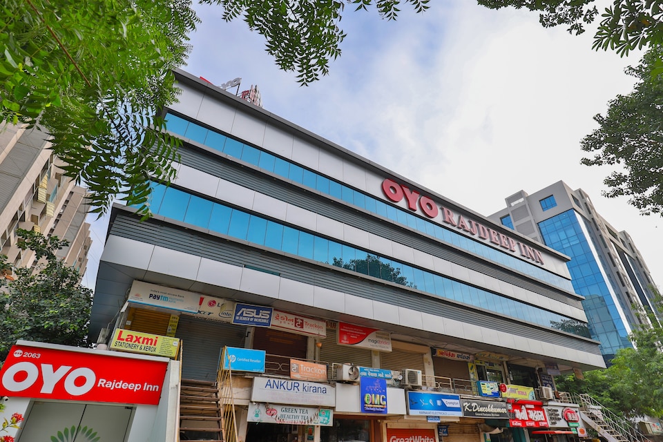 OYO 2063 Rajdeep Inn, Satellite-Prahlad Nagar Ahmedabad, Ahmedabad