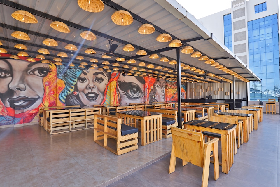 OYO 2063 Rajdeep Inn, Satellite-Prahlad Nagar Ahmedabad, Ahmedabad