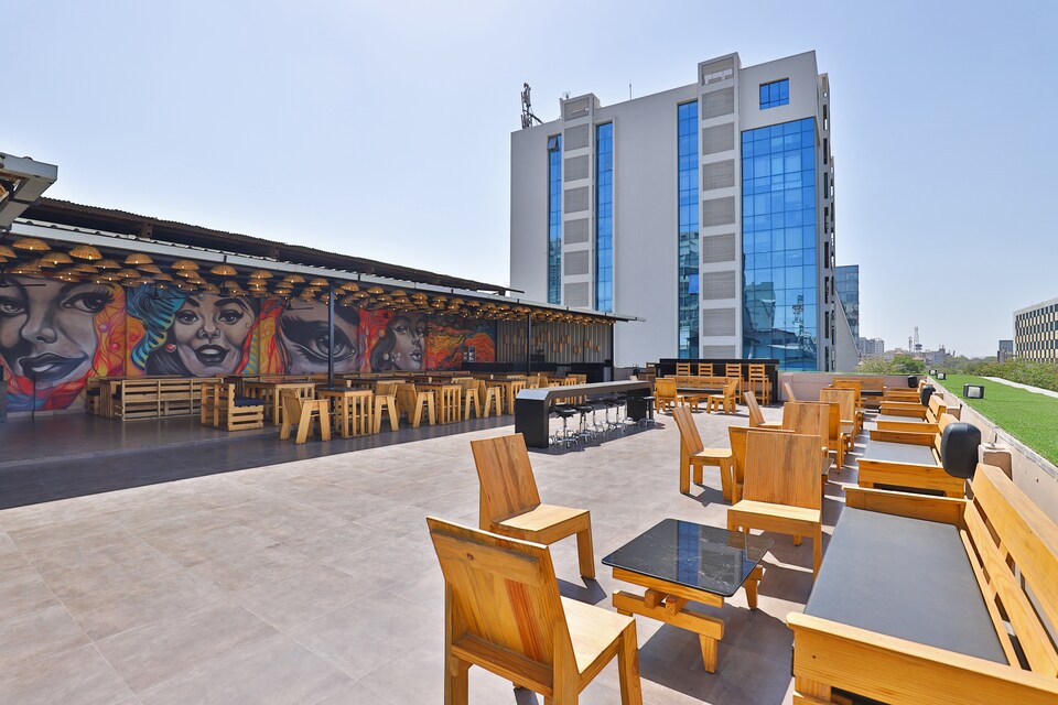 OYO 2063 Rajdeep Inn, Satellite-Prahlad Nagar Ahmedabad, Ahmedabad
