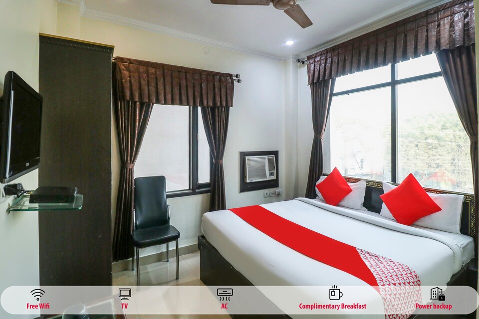 OYO 2065 Hotel Ashoka Grand, Cantt, Varanasi