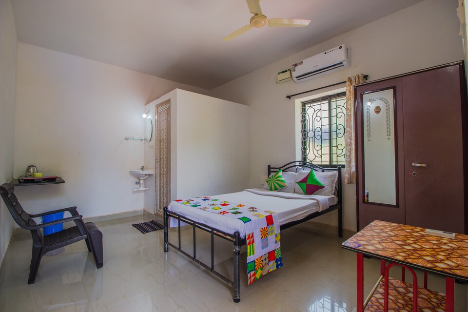 OYO 12900 Home Studio Morjim Beach, Morjim Goa, Goa
